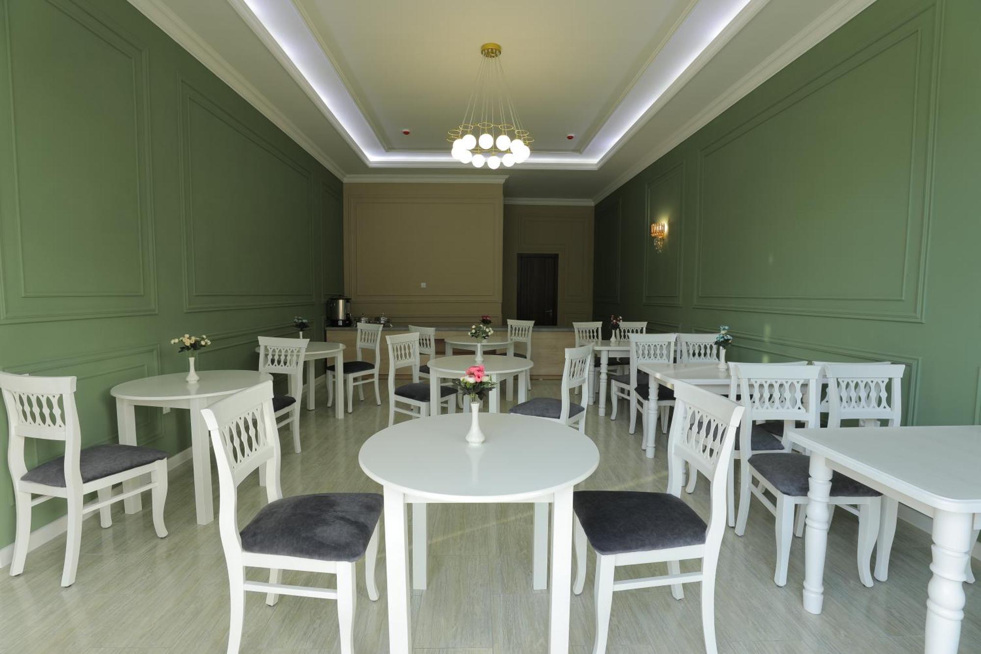 Resident Hotel Tashkent Ngoại thất bức ảnh