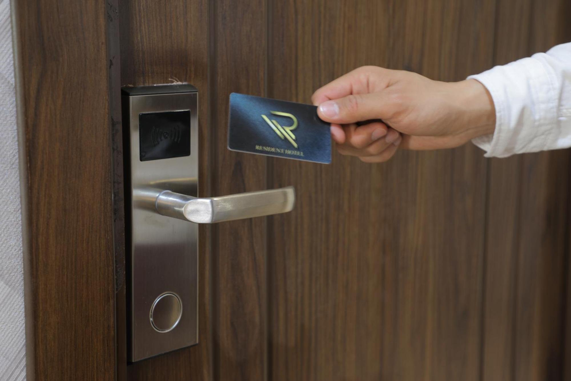 Resident Hotel Tashkent Ngoại thất bức ảnh