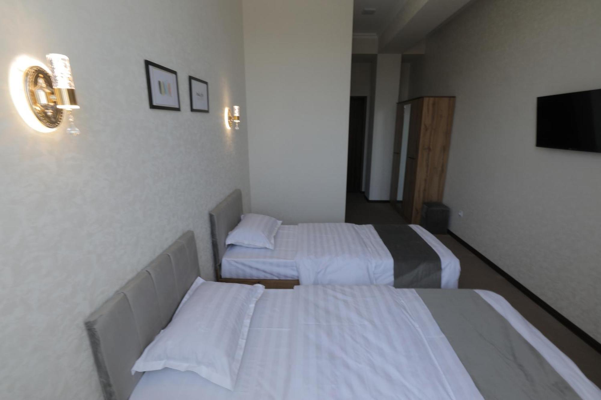 Resident Hotel Tashkent Ngoại thất bức ảnh
