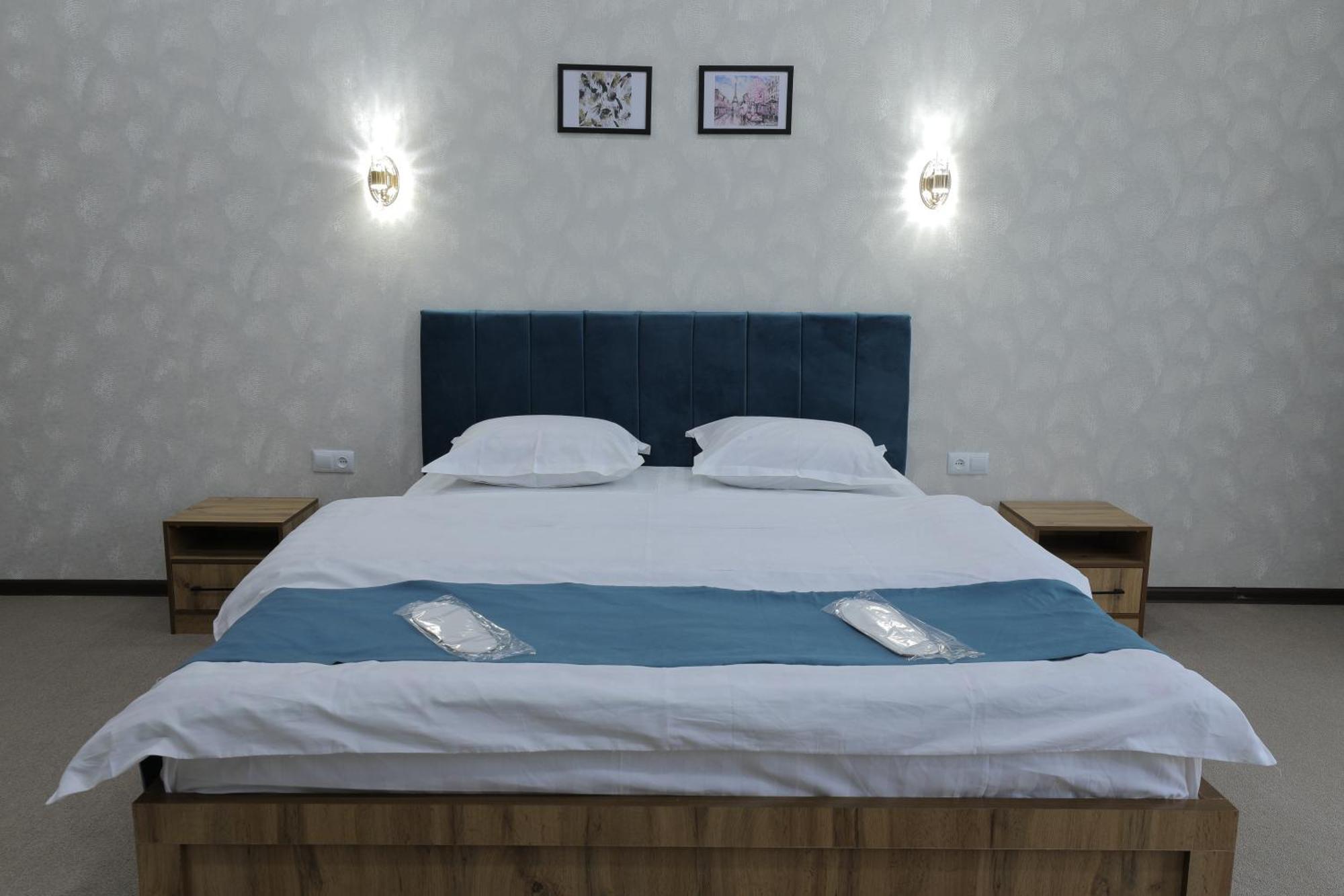 Resident Hotel Tashkent Ngoại thất bức ảnh