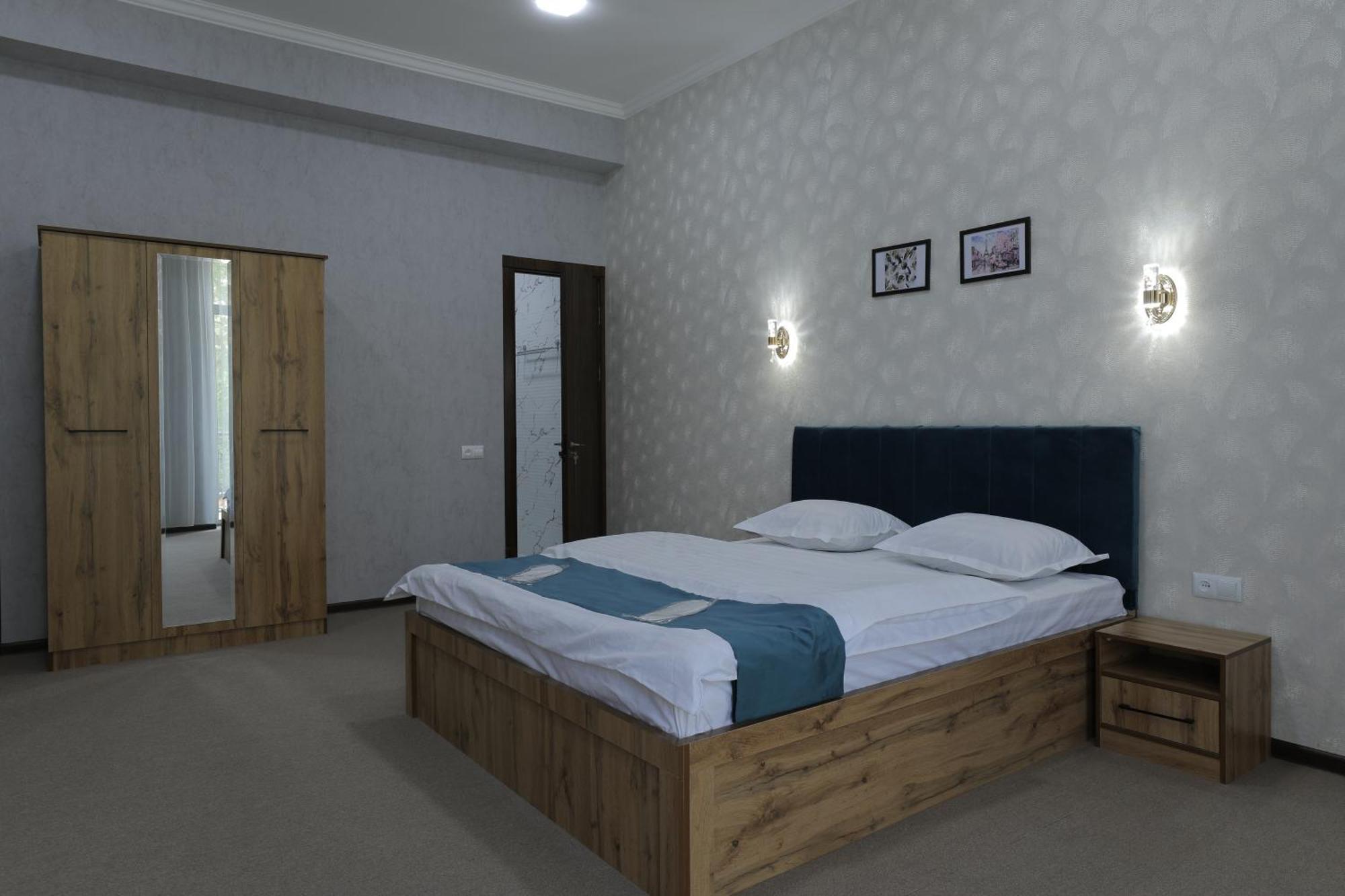 Resident Hotel Tashkent Ngoại thất bức ảnh
