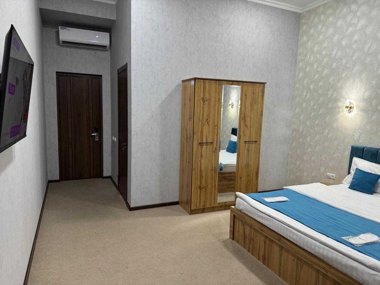 Resident Hotel Tashkent Ngoại thất bức ảnh