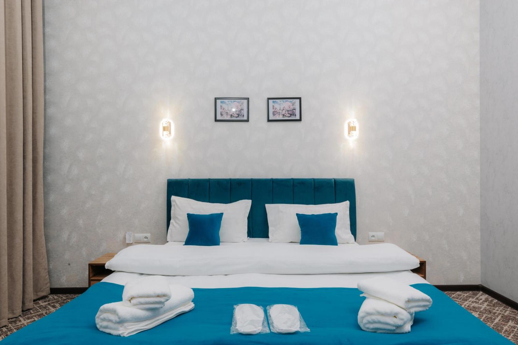 Resident Hotel Tashkent Ngoại thất bức ảnh