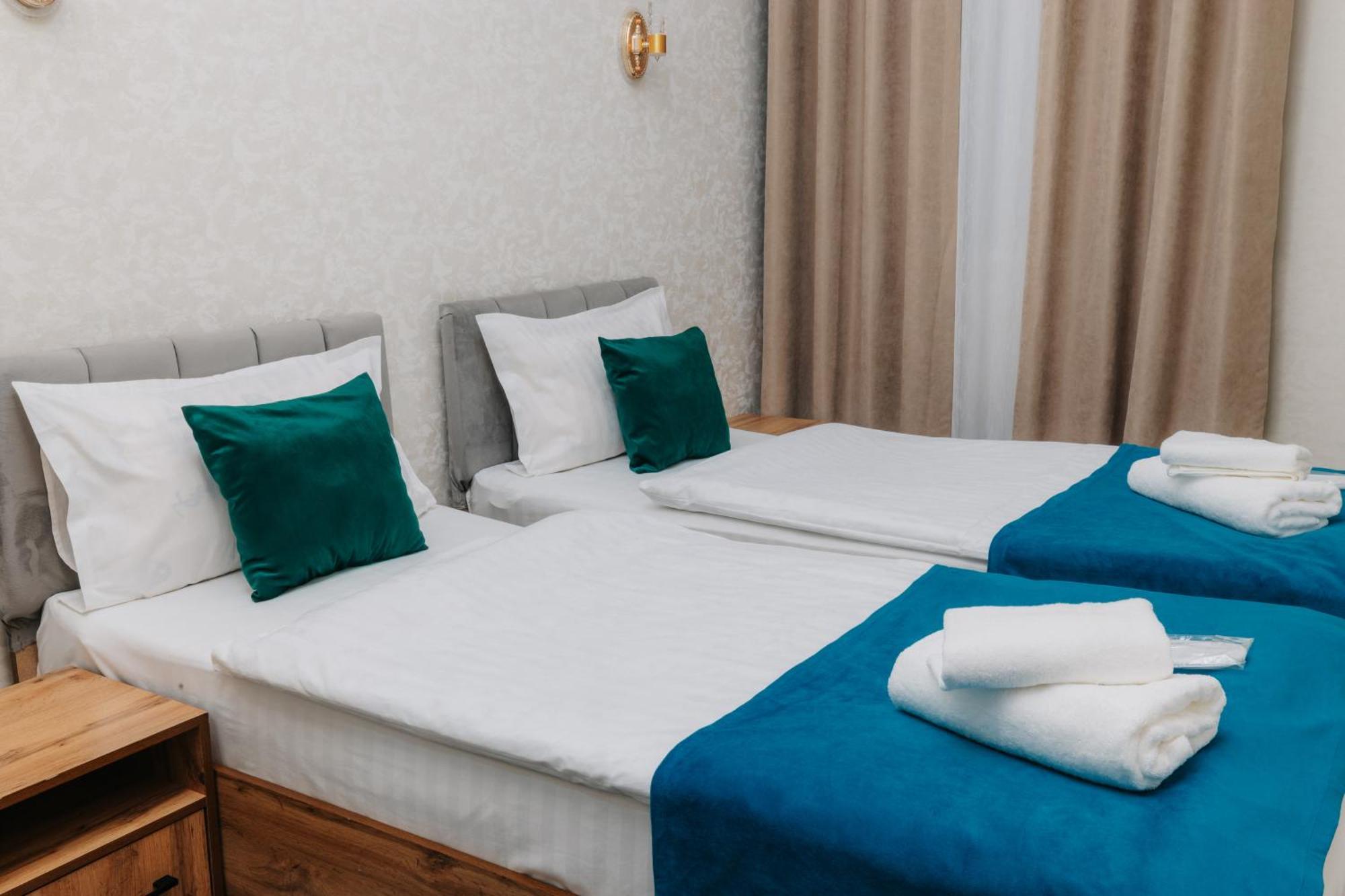 Resident Hotel Tashkent Ngoại thất bức ảnh