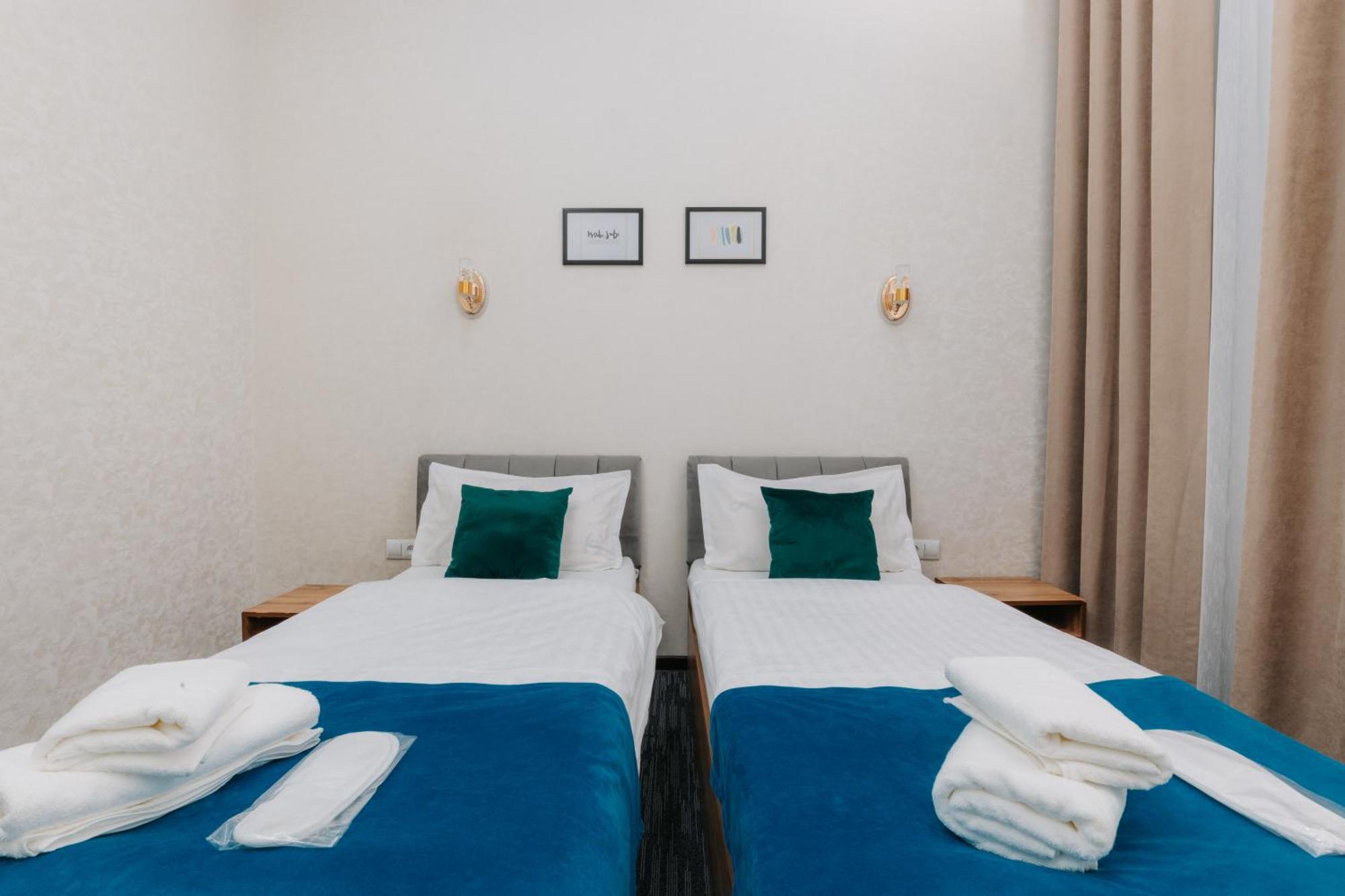Resident Hotel Tashkent Ngoại thất bức ảnh