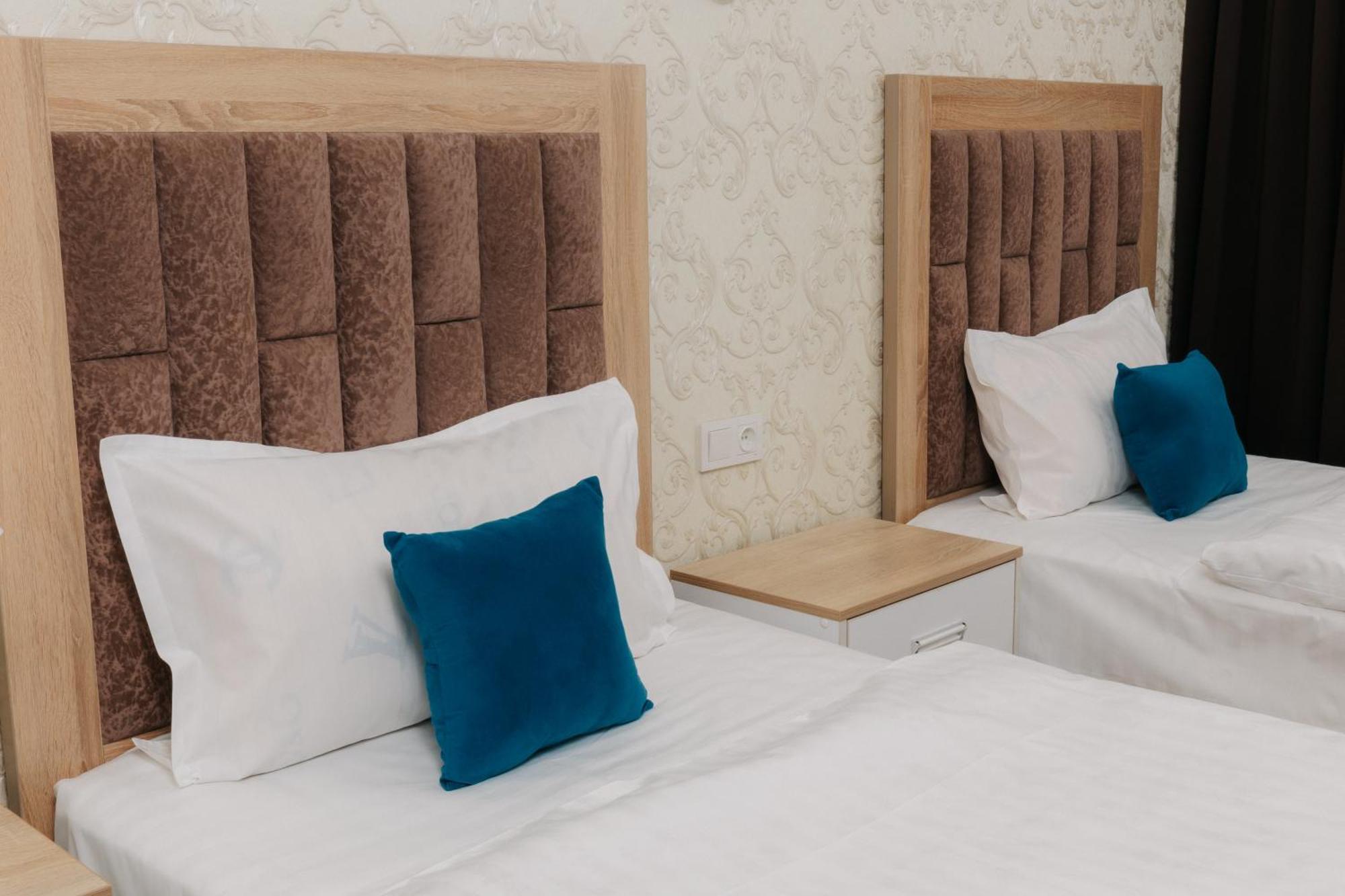 Resident Hotel Tashkent Ngoại thất bức ảnh